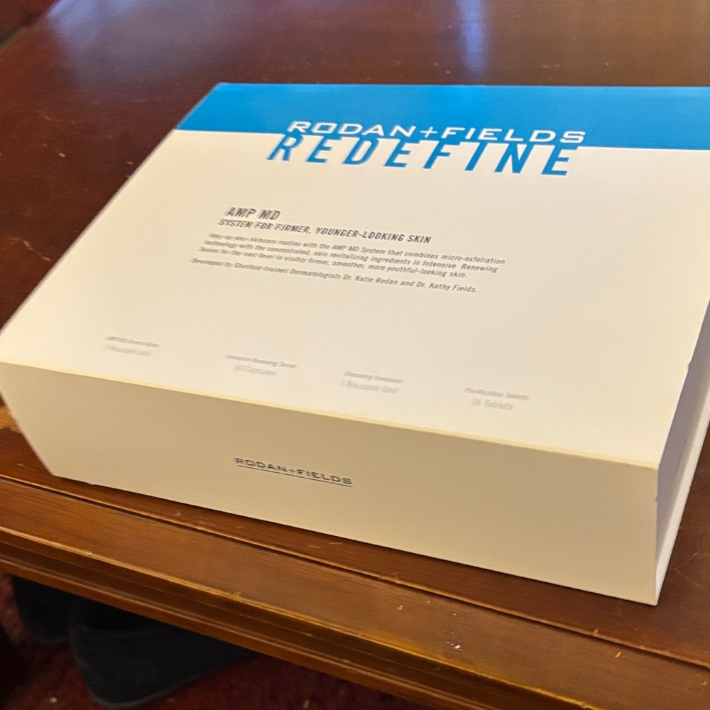 Rodan + Fields Redefine AMP MD System in Blue and White